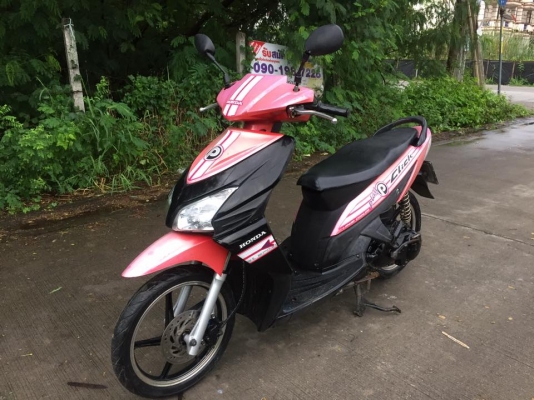 ขาย Honda Click ตัวเก่า ล้อแม็ก สภาพเดิมๆ เครื่องดีมาก เดิมๆ ไม่ดัง เอกสารครบ เล่ม ชุดโอน ภาษี62
