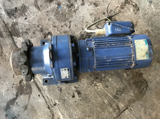 ขายมอเตอร์เกียร์ Cycro drive Sumitomo 0.2Kw. 380V อัตราทด 1:273 made in Japan เพลาออกประมาณ 5รอบต่อนาที รอบช้าแรงบิดเยอะ มีระบบเบรคในตัว สภาพสวยมาก หมุนนิ่ม พร้อมใช้งาน