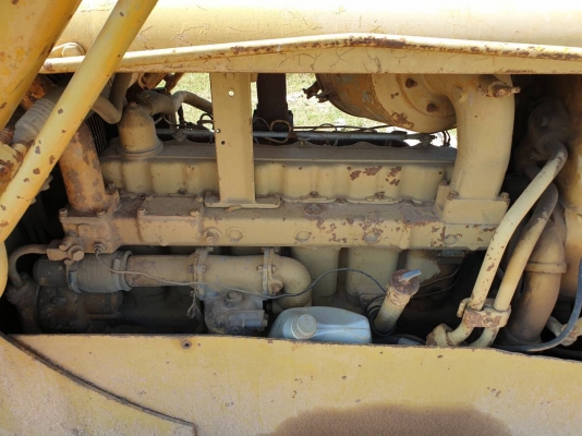 ขายรถแทรกเตอร์ CAT D5 ตีนไก่ เกียร์ท๊อค ราคา.350,000 ต่อรอง เอกสารเล่มทะเบียน ผานดันหน้าปรับระดับได้ เครื่อง.68J เครื่อง ปั้ม แรง ปิดตัว ซ้าย ขวา เดินหน้าถอยหลัว เร็วมาก เกียร์ 3 สปีด โซ้ 80\% เฟรมสวย ลูเลอร์เต็ม พร้อมทำงาน  บอร์ดี้รอบคันสวย สนใจโทรจองด่วน