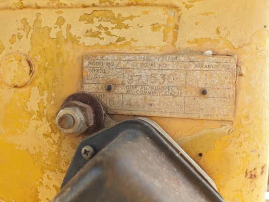 ขายรถแทรกเตอร์ CAT D5 ตีนไก่ เกียร์ท๊อค ราคา.350,000 ต่อรอง เอกสารเล่มทะเบียน ผานดันหน้าปรับระดับได้ เครื่อง.68J เครื่อง ปั้ม แรง ปิดตัว ซ้าย ขวา เดินหน้าถอยหลัว เร็วมาก เกียร์ 3 สปีด โซ้ 80\% เฟรมสวย ลูเลอร์เต็ม พร้อมทำงาน  บอร์ดี้รอบคันสวย สนใจโทรจองด่วน