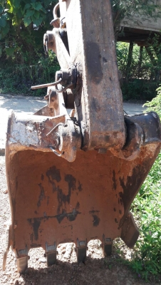 ขาย แบคโฮ CAT E70 รถใช้งานอยู่ประจำ เครื่องดี ปั้มดี ช่วงล่าง 70\%