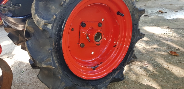 รถพรวนดินเบนซิน 6 แรง ใบตีดิน 90 \% พร้อมใช้งาน รถพรวนดินเบนซิน 6 แรง ใบตีดิน 90 \% พร้อมใช้งาน