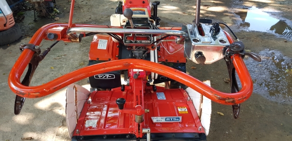 รถพรวนดินเบนซิน 6 แรง ใบตีดิน 90 \% พร้อมใช้งาน รถพรวนดินเบนซิน 6 แรง ใบตีดิน 90 \% พร้อมใช้งาน