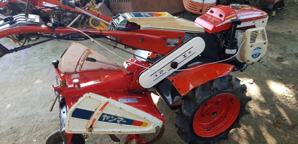 รถพรวนดินเบนซิน 6 แรง ใบตีดิน 90 \% พร้อมใช้งาน รถพรวนดินเบนซิน 6 แรง ใบตีดิน 90 \% พร้อมใช้งาน