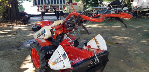 รถพรวนดินเบนซิน 6 แรง ใบตีดิน 90 \% พร้อมใช้งาน รถพรวนดินเบนซิน 6 แรง ใบตีดิน 90 \% พร้อมใช้งาน