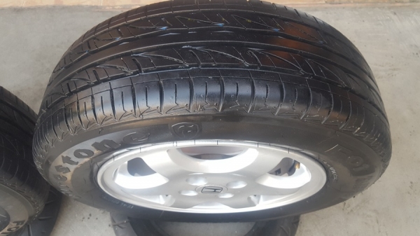 ขายล้อ Honda ขอบ14 ยางปี15  4 ล้อ