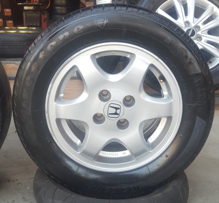 ขายล้อ Honda ขอบ14 ยางปี15  4 ล้อ