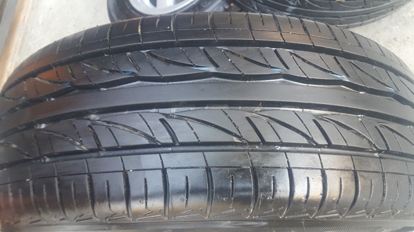 ขายล้อ Honda ขอบ14 ยางปี15  4 ล้อ