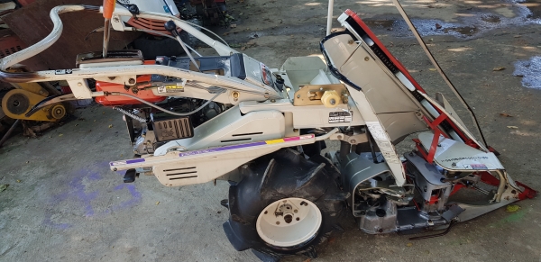 รถเกี่ยวข้าวมัดทิ้ง id 0819170852 รถเกี่ยวข้าวมัดทิ้ง id 0819170852