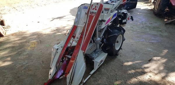 รถเกี่ยวข้าวมัดทิ้ง id 0819170852 รถเกี่ยวข้าวมัดทิ้ง id 0819170852