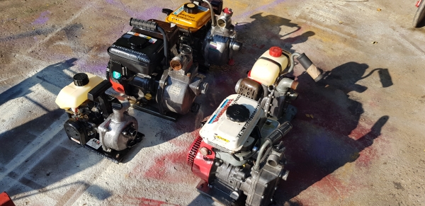 ปั้มน้ำ 1 x 1 นี้ว 2 จังหวะ1.5 "×1.5" นิ้ว 4 จังหวะ พร้อมใช้งาน ปั้มน้ำ 1 x 1 นี้ว 2 จังหวะ1.5 "×1.5" นิ้ว 4 จังหวะ พร้อมใช้งาน