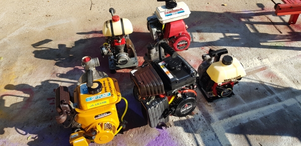 ปั้มน้ำ 1 x 1 นี้ว 2 จังหวะ1.5 "×1.5" นิ้ว 4 จังหวะ พร้อมใช้งาน ปั้มน้ำ 1 x 1 นี้ว 2 จังหวะ1.5 "×1.5" นิ้ว 4 จังหวะ พร้อมใช้งาน