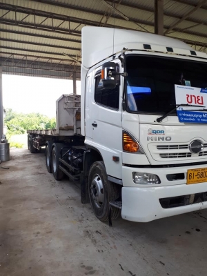 HINO s 500 FM1AKLA 344 แรง ปี 57 หัวลากพร้อมหางพื้นเรียบ 3 เพลา อู่ RCK รุ่งเจริญปี 55 รถสวยเดิมๆ ยางดีทุกเส้น หัวบางเดิมไม่เคยทำสี  เครื่อง/เกียร์/เฟืองท้าย ช่วงล่าง 89\% อ่างเนียม ท่อ S ทะเบียนพร้อม