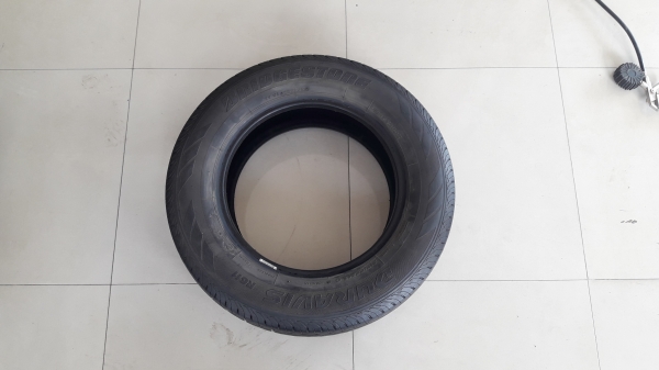 ยาง215/65/16 ปี1917 BRIDGESTON DURAVIS R611 4 เส้น ยาง215/65/16 ปี1917 BRIDGESTON DURAVIS R611 4 เส้น