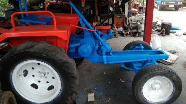 โครงรถไถนั่งขับสามเกียสภาพสวยพร้อมใช้งานเลยคับ