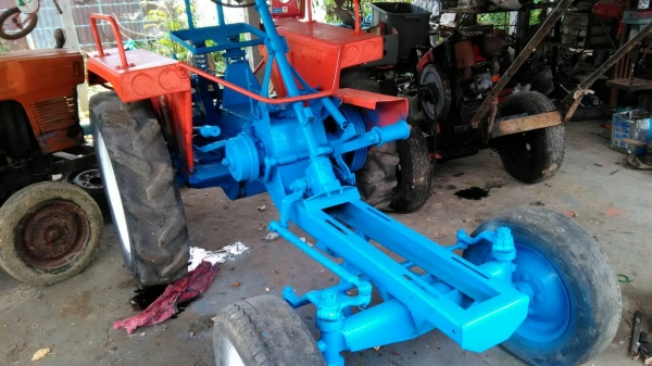 โครงรถไถนั่งขับสามเกียสภาพสวยพร้อมใช้งานเลยคับ