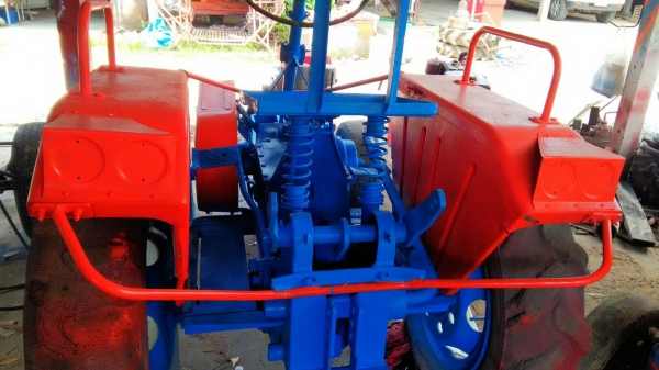 โครงรถไถนั่งขับสามเกียสภาพสวยพร้อมใช้งานเลยคับ