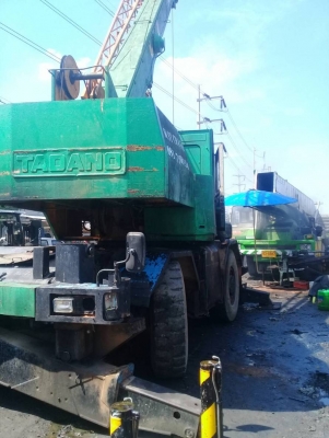 ต้องการขายรถเครน TADANO4ล้อ20ตันm3 อุปกรณ์ครบ รถพร้อมใช้ ลอกเล็กลอกใหญ่ครบ  เอวแน่น รถพร้อมใช้ ช่วงล่างดี บูมดี