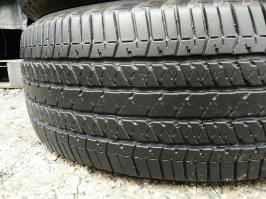 ขายยาง 265/60R18 บริดจสโตน ปี17 ดอกยางสวย คุ้มๆ ชุดละ 5500 บาท