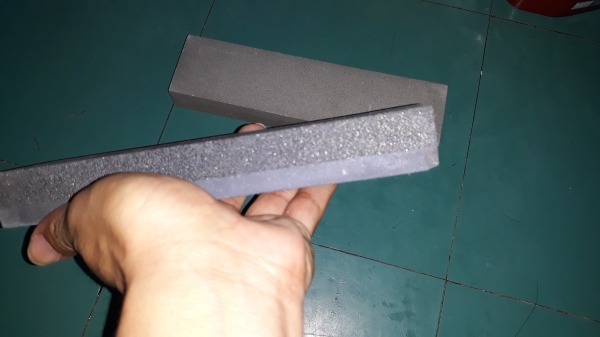 ขายหินลับมีดตรารวงข้าวMADE IN GERMANY.ใหม่เก่าเก็บมีตำหนิบิ่นมุม