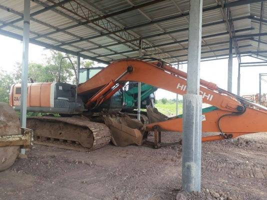 ขายรถแบคโฮ HITACHI ZX200-3 ราคา 1300000