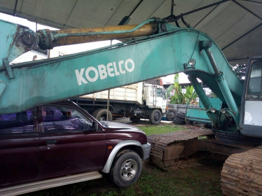 ขายรถแบคโฮ KOBELCO SK200-/// ระบบไฟเต็ม ไม่มีเอกสาร ราคา 490000
