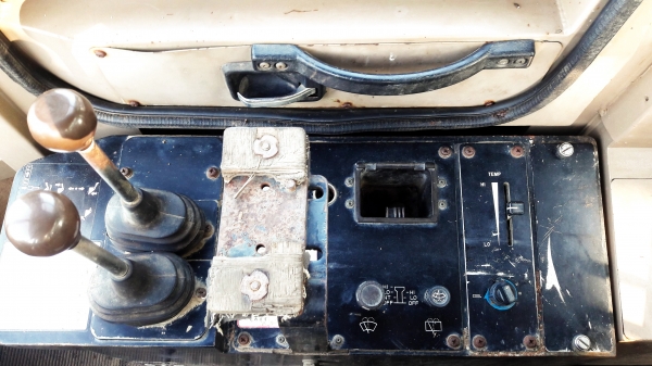 ขาย HITACHI LX200 240 hp (179 kw) เทียบเท่ากับ KOMATSU WA430-6 สภาพสวยพร้อมใช้ โทร 084-5424150