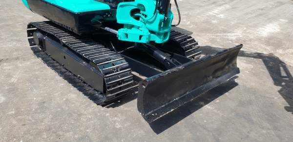ขาย รถขุด KOBELCO รุ่น SK025 มือสองญี่ปุ่น แทรกเหล็ก สลัก บูทเอวแน่น 100\% คันนี้ พร้อมหัวเก๋ง สวยพร้อมใช้งาน มือถือ 0818753444