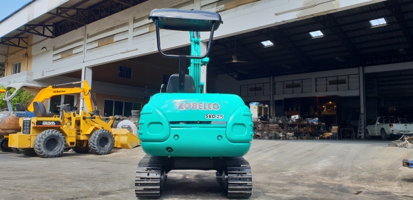 ขาย รถขุด KOBELCO รุ่น SK025 มือสองญี่ปุ่น แทรกเหล็ก สลัก บูทเอวแน่น 100\% คันนี้ พร้อมหัวเก๋ง สวยพร้อมใช้งาน มือถือ 0818753444
