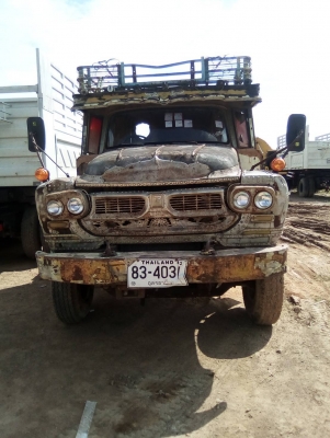 10ล้อ 2 เพลา เครื่อง 185 เบรคทิฟฟี่ สโล คานหน้าใหญ่0985947837