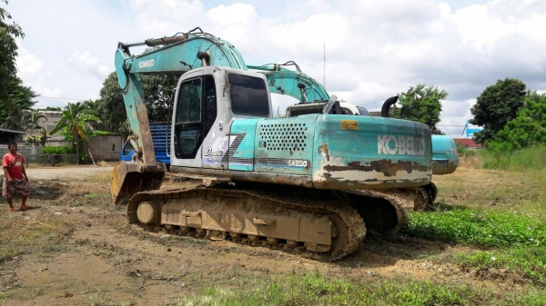 มี VDO ให้ชม.KOBELCO SK200-6 YN09 เอกสารอินวอย ราคา 800000 มี VDO ให้ชม.KOBELCO SK200-6 YN09 เอกสารอินวอย ราคา 800000