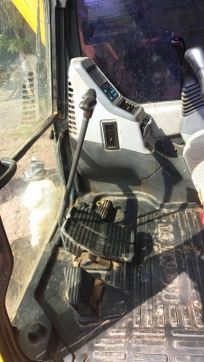 ขาย 1,100,000 KOMATSU pc 200-7 เล่มทะเบียน ไฟฟ้าครบ เครื่องดี ปั้มแรง เอวแน่น ช่วงล่าง รอนเลอร์มีแตก รถสวยพร้อมใช้เอกสารพร้อมโอน รถอยู่ เพชรบูรณ์ 090-772-3710 090-772-3708