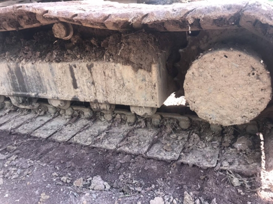 ขาย 1,100,000 KOMATSU pc 200-7 เล่มทะเบียน ไฟฟ้าครบ เครื่องดี ปั้มแรง เอวแน่น ช่วงล่าง รอนเลอร์มีแตก รถสวยพร้อมใช้เอกสารพร้อมโอน รถอยู่ เพชรบูรณ์ 090-772-3710 090-772-3708