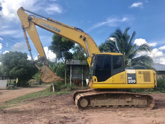 ขาย 1,100,000 KOMATSU pc 200-7 เล่มทะเบียน ไฟฟ้าครบ เครื่องดี ปั้มแรง เอวแน่น ช่วงล่าง รอนเลอร์มีแตก รถสวยพร้อมใช้เอกสารพร้อมโอน รถอยู่ เพชรบูรณ์ 064-191-1112