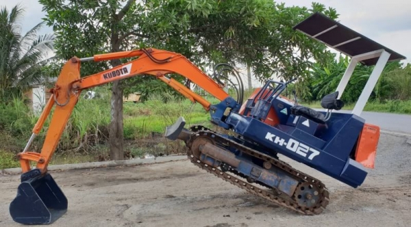 ขายด่วน175,000บาทรถแบคโฮKUBOTAคูโบต้าKH27เทียบเท่าPC30เครื่องคูโบต้า3สูบปั่มแรงรถนอกเพิ่งนำเข้ามาใหม่ยังไม่เคยใช้งานในเมืองไทยเลย