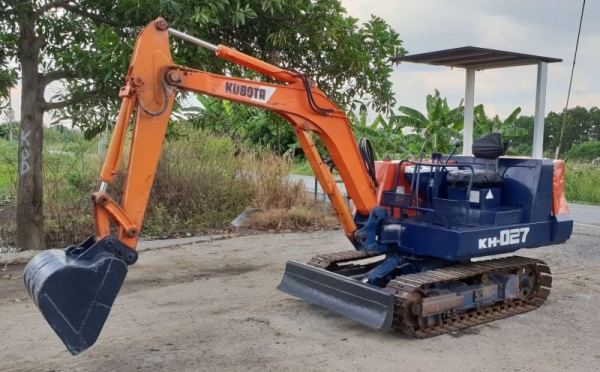 ขายด่วน175,000บาทรถแบคโฮKUBOTAคูโบต้าKH27เทียบเท่าPC30เครื่องคูโบต้า3สูบปั่มแรงรถนอกเพิ่งนำเข้ามาใหม่ยังไม่เคยใช้งานในเมืองไทยเลย