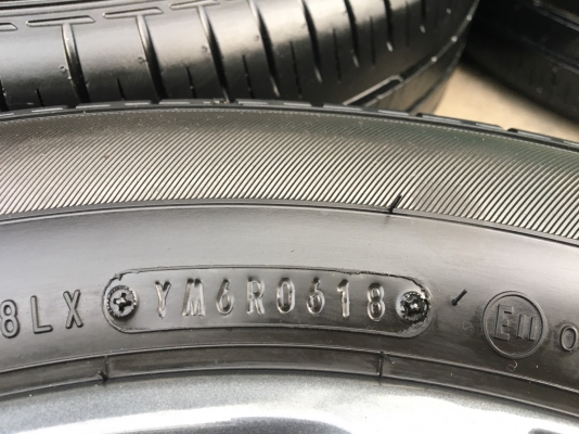 ล้อแม็กป้ายแดง Mazda 2 ขอบ 15 สีดำ พร้อมยางป้ายแดง Dunlop 185-65-15 ปี 18 แม็กสวย ดอกหนานิ่มเต็มๆ