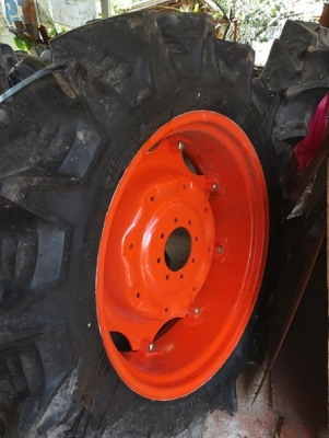 กะทะล้อหลังรถไถ ขอบ 32 พร้อมยางของใหม่
