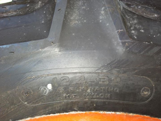 กะทะล้อหลังรถไถ ขอบ 32 พร้อมยางของใหม่