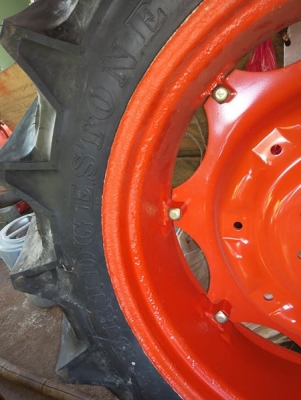 กะทะล้อหลังรถไถ ขอบ 32 พร้อมยางของใหม่
