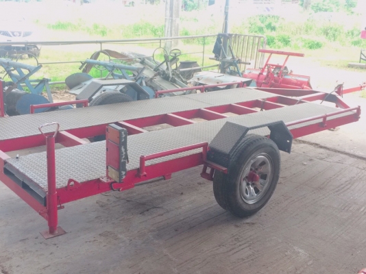 เทเลอร์บรรทุกรถไถของใหม่