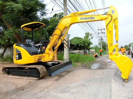 KOMATSU 40MR-2 ขนาดPC-40 <มีVDOให้ชม>มีลายแย๊กรถเก่านอกมีเอกสารอินวอย☎️ติดต่อ 085-5632278 <ราคาต่อรองได้>