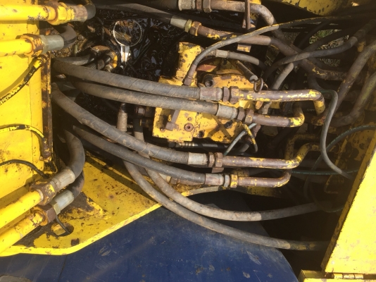 รถแบคโฮ KOBELCO SK200-3 รถสวย สภาพดี เครื่องดี ปั๊มดี โซ่หนา เอวแน่น สภาพพร้อมใช้งาน มีเอกสารแจ้งจดทะเบียน มี VDO การทำงานให้ชม