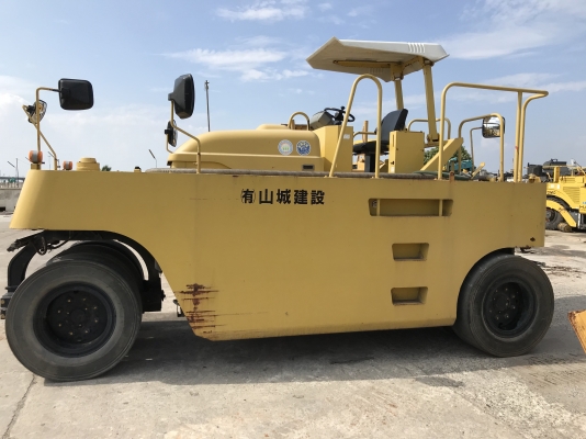 รถบดล้อยาง KAWASAKI รุ่น K20WTA รุ่นใหม่ นำเข้าตรงจากญี่ปุ่น ราคาไม่แพงครับ รถบดล้อยาง KAWASAKI รุ่น K20WTA รุ่นใหม่ นำเข้าตรงจากญี่ปุ่น ราคาไม่แพงครับ