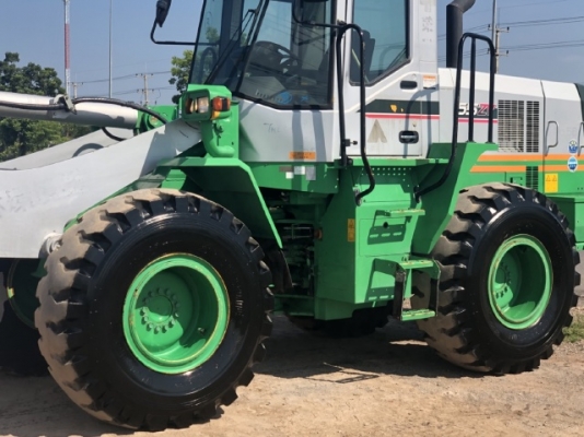 ขายรถตักล้อยาง KAWASAKI 65ZV-2 ปี 2012 (เทียบเท่า WA320) นำเข้าเองจากญี่ปุ่น สภาพสวยพร้อมใช้ มีVDOครับ