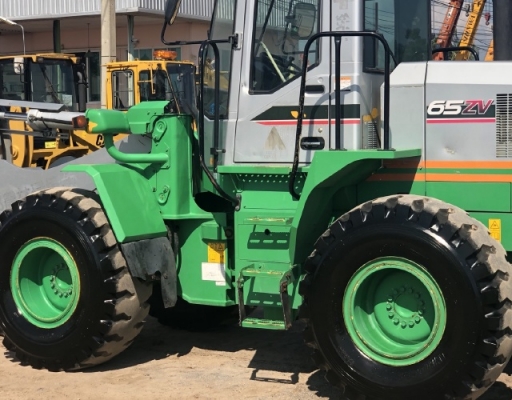 ขายรถตักล้อยาง KAWASAKI 65ZV-2 ปี 2012 (เทียบเท่า WA320) นำเข้าเองจากญี่ปุ่น สภาพสวยพร้อมใช้ มีVDOครับ