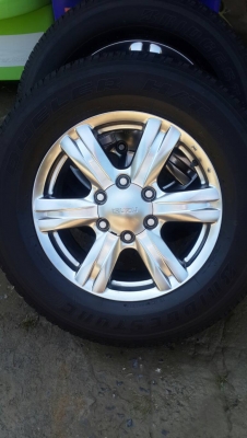 ขายล้อแม็กนอกแท้ของ ISUZU MU X ENKEI ขายล้อแม็กนอกแท้ของ ISUZU MU X ENKEI