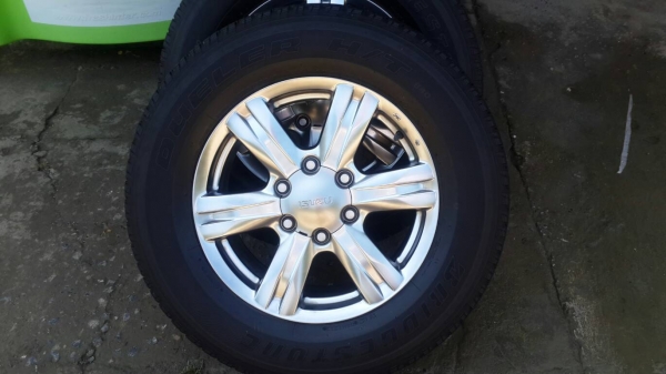 ขายล้อแม็กนอกแท้ของ ISUZU MU X ENKEI