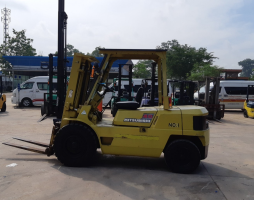 ขาย Mitsubishi FD40 4 ตัน เสา 3 เมตร ดีเซล รถนำเข้าจากญี่ปุ่น ลดพิเศษ 30\%