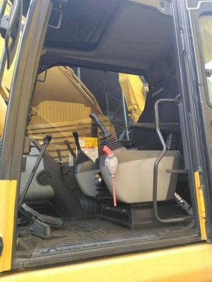 KOMATSU PC 200-8 รถทำงาน 10,670 ชม. บอดี้สวยเดิมๆทั้งคัน ภายในเก๋งสะอาด แอร์เย็น ภายนอกบูมอาร์มสวยไม่มีแตก เอวแน่น ช่วงล่างเต็มโซ่บูทใบแทรกหนาดีพร้อมใช้งานได้เลยครับ KOMATSU PC 200-8 รถทำงาน 10,670 ชม. บอดี้สวยเดิมๆทั้งคัน ภายในเก๋งสะอาด แอร์เย็น ภายนอกบูมอาร์มสวยไม่มีแตก เอวแน่น ช่วงล่างเต็มโซ่บูทใบแทรกหนาดีพร้อมใช้งานได้เลยครับ